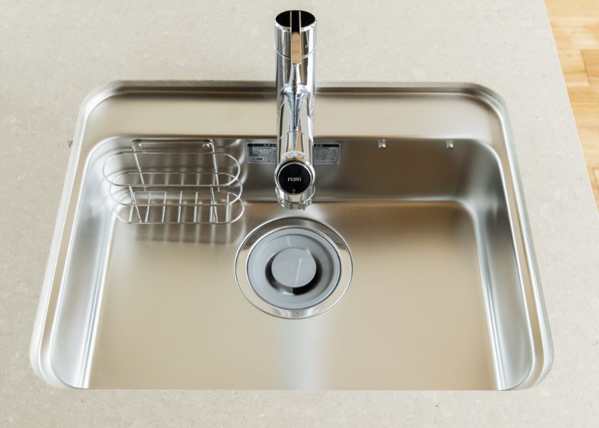 蛇ロ一体型浄水器 低騒音仕様のシンク